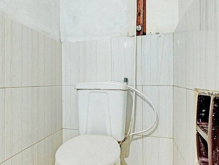 Hotel Spot On Joglo Doyong Homestay Syariah