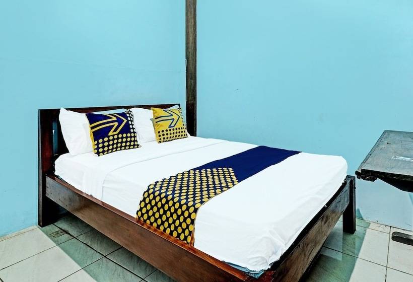 Hotel Spot On Joglo Doyong Homestay Syariah