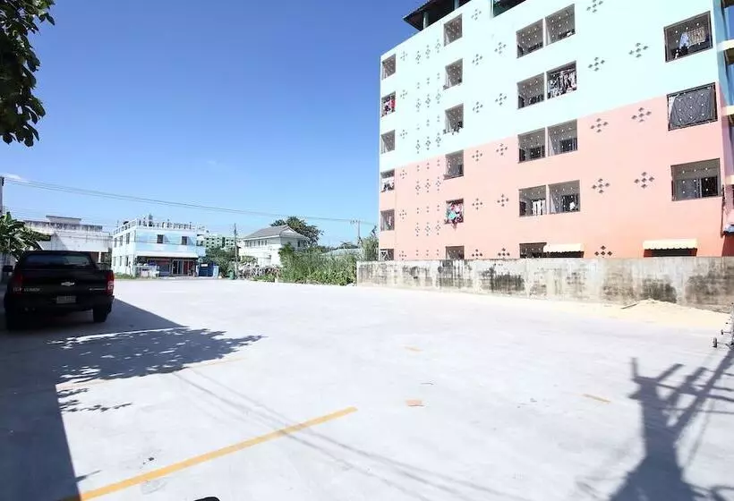 ホテル Tara Residence By Oyo Rooms