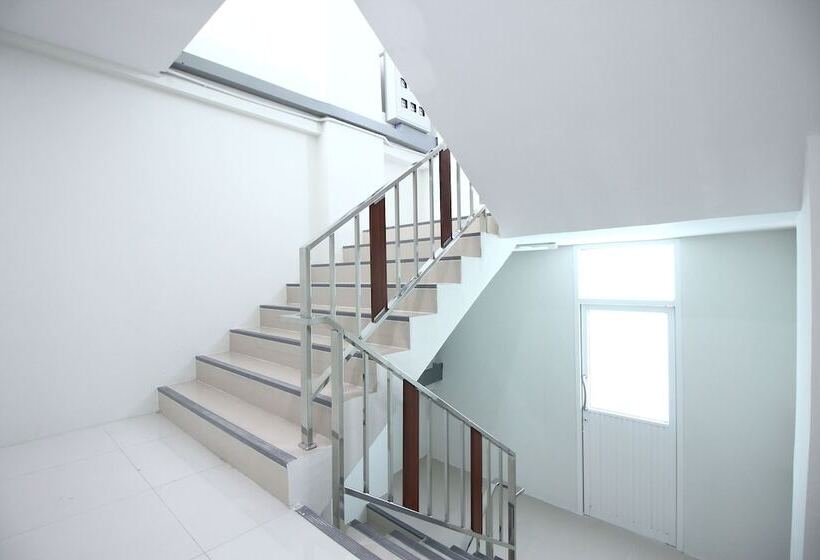 Szálloda Tara Residence By Oyo Rooms