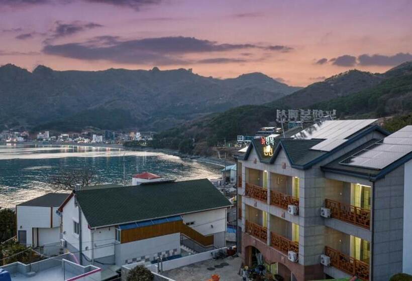 Geojedo New Happiness Pension