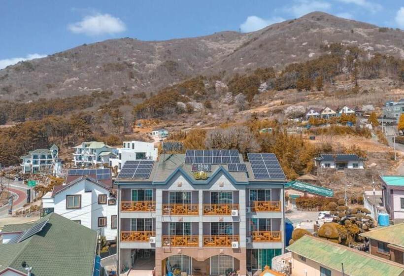 Geojedo New Happiness Pension