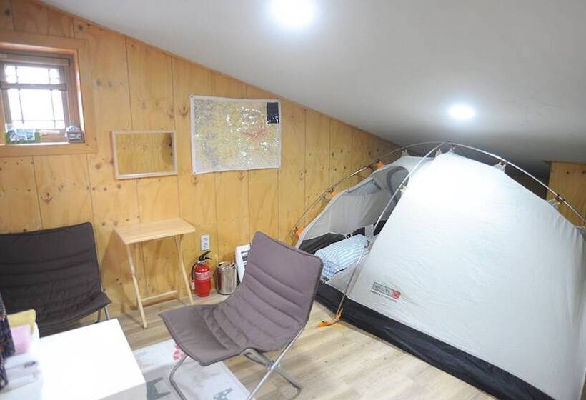 ペンション Jeju Base Camp Guest House