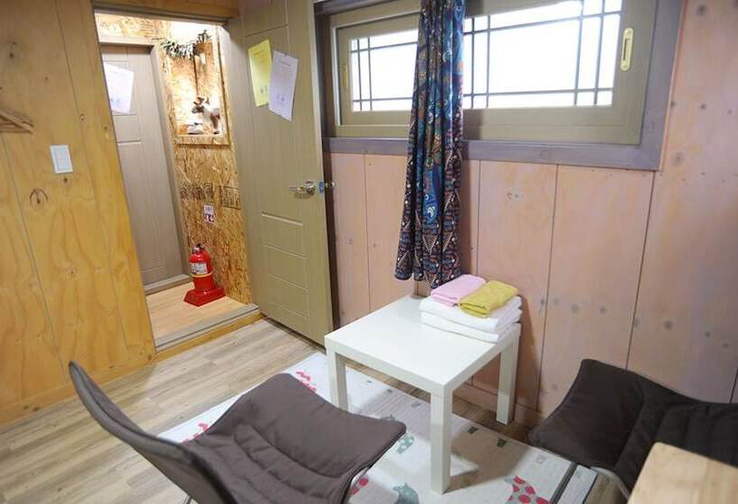 ペンション Jeju Base Camp Guest House