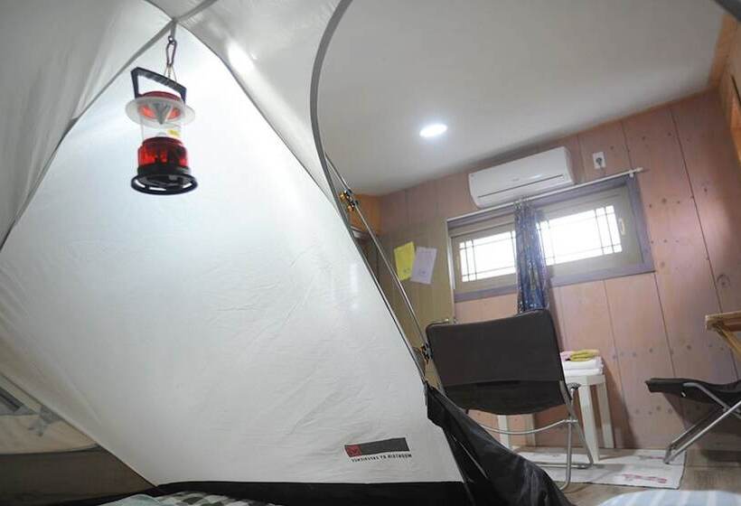 ペンション Jeju Base Camp Guest House