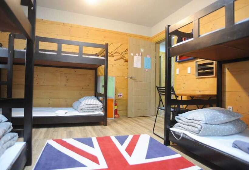 ペンション Jeju Base Camp Guest House