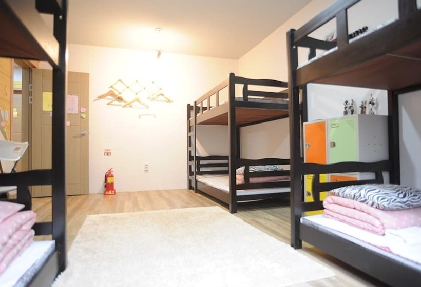 ペンション Jeju Base Camp Guest House