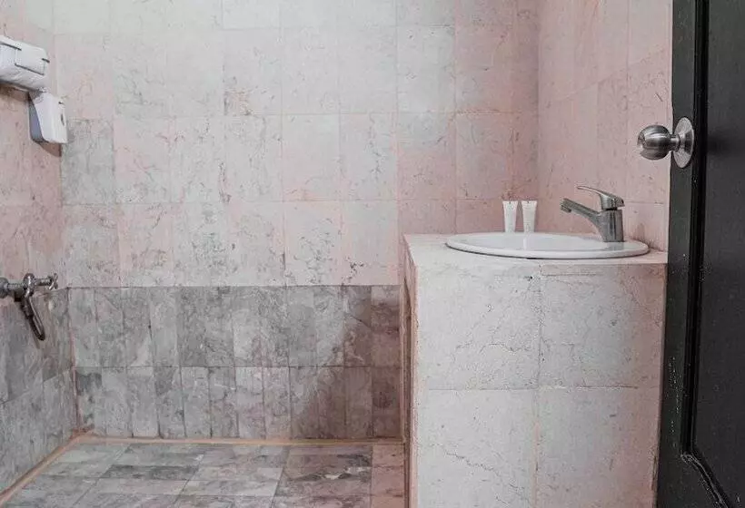 ペンション Ersha