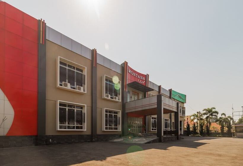 פנסיון Reddoorz Resort Premium @ Sangkan Hurip Kuningan