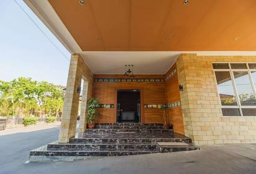 Majatalo Reddoorz Resort Premium @ Sangkan Hurip Kuningan