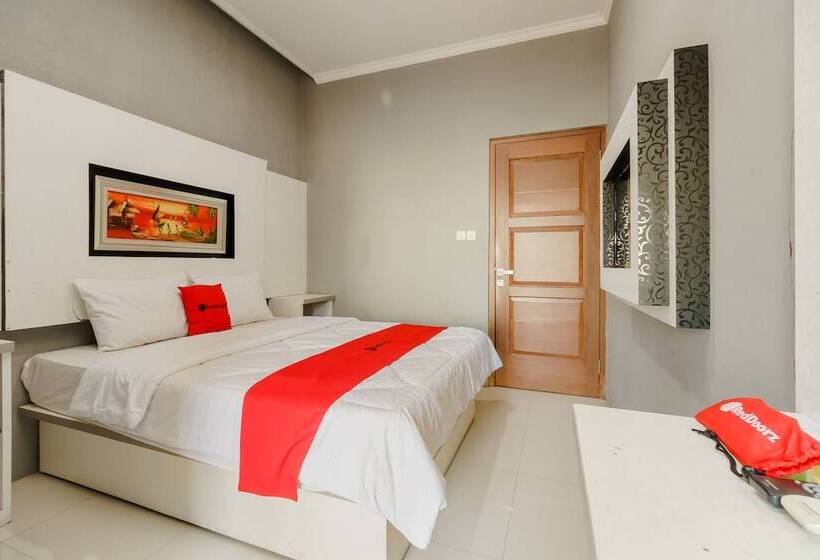 Pansiyon Reddoorz Resort Premium @ Sangkan Hurip Kuningan
