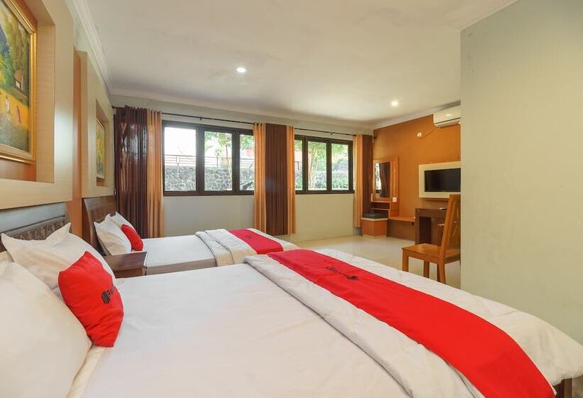 Pansiyon Reddoorz Resort Premium @ Sangkan Hurip Kuningan