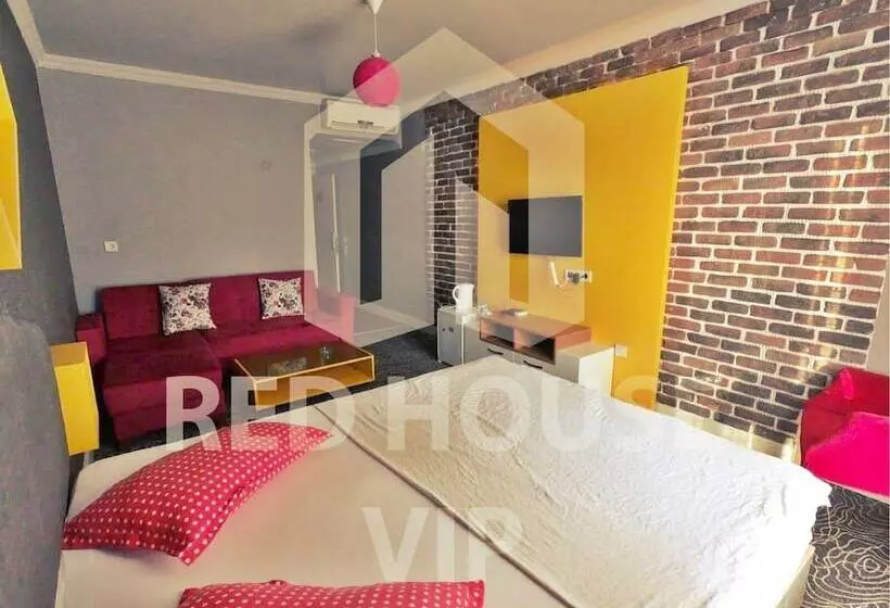 ペンション Red House Vip