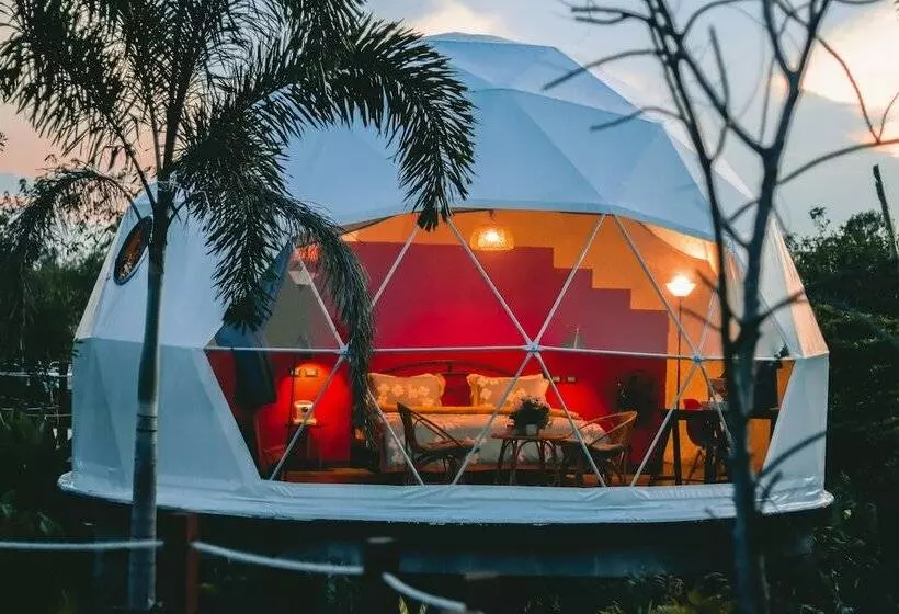 Lomakeskus Nakara Villas & Glamping