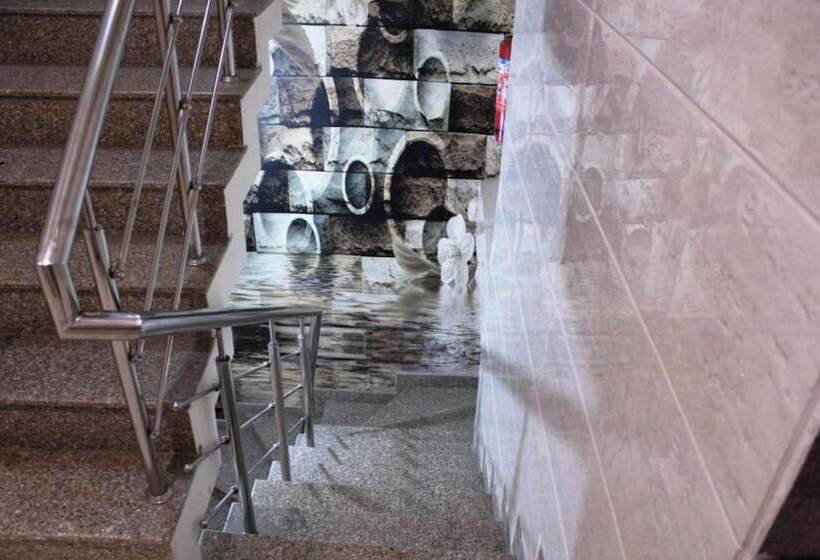 Goroomgo Shree Krishna Hotels Amritsar