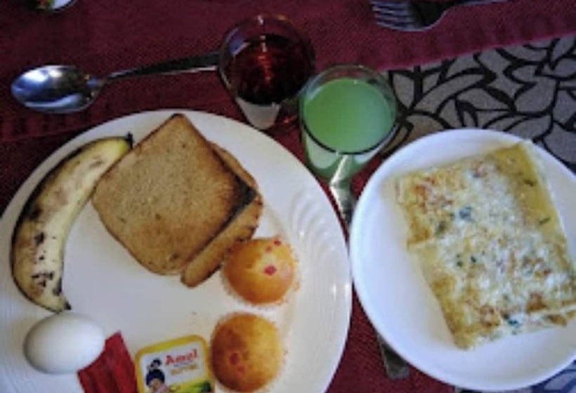 Goroomgo Shree Krishna Hotels Amritsar