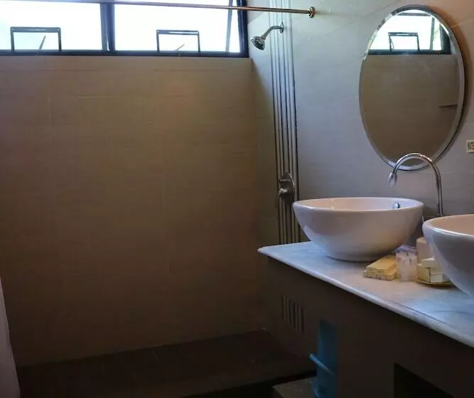 Splash Suites Hotel Laguna