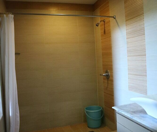 Splash Suites Hotel Laguna