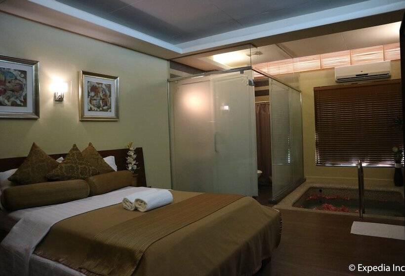 Splash Suites Hotel Laguna