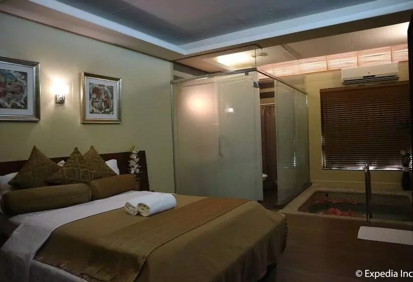 Splash Suites Hotel Laguna