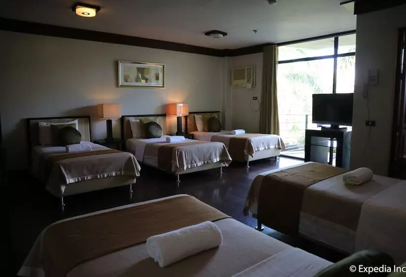 Splash Suites Hotel Laguna