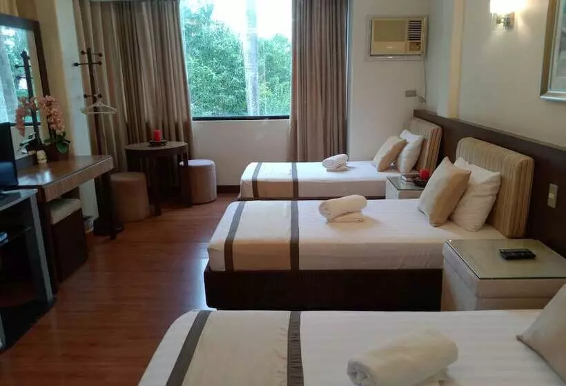 Splash Suites Hotel Laguna