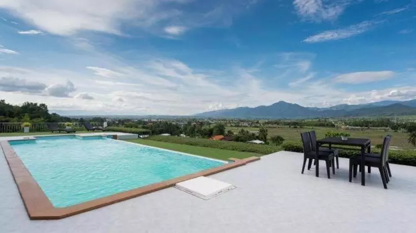 ホテル C View Home