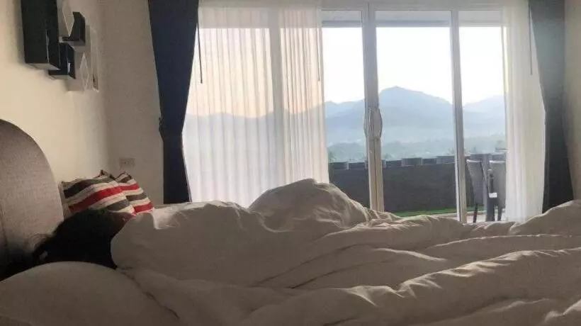 ホテル C View Home