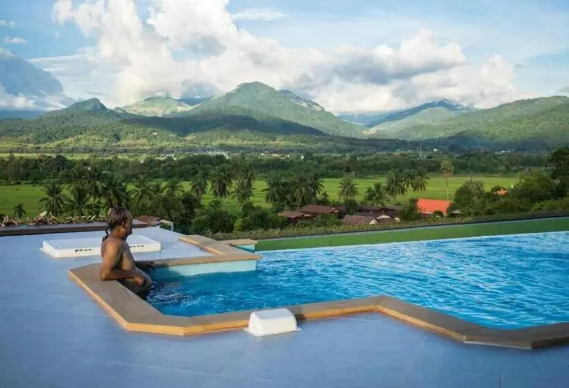 ホテル C View Home