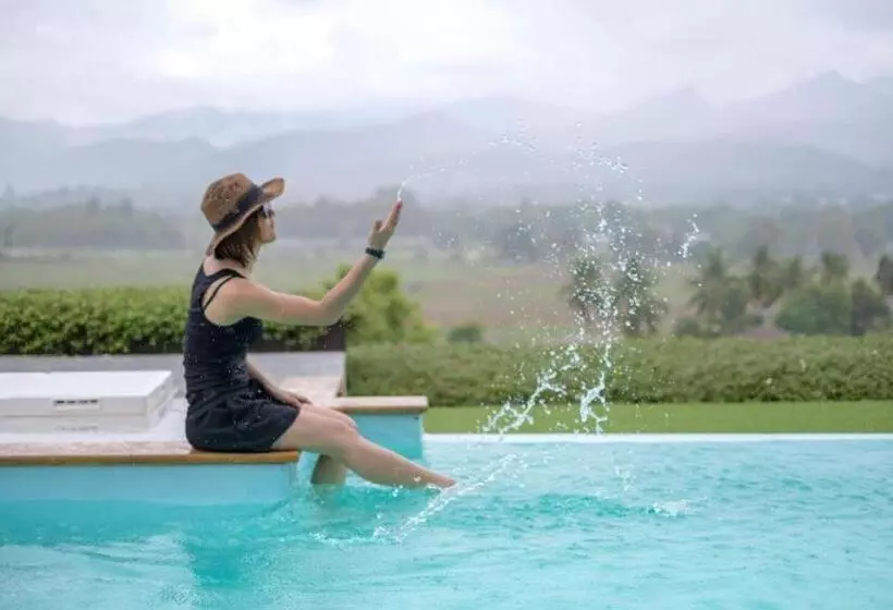 ホテル C View Home