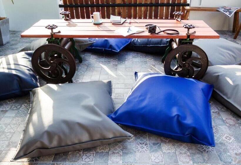 Mini Boxtel Aonang Hostel