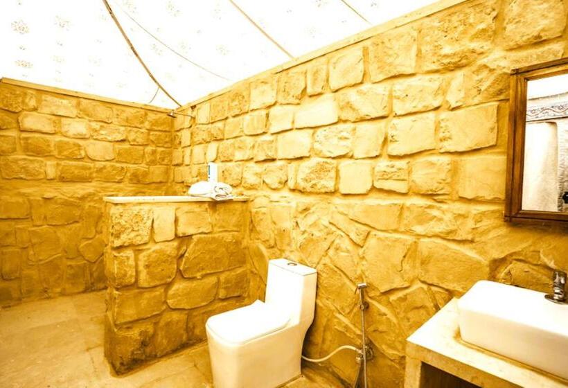 استراحتگاه Desert Dream Royal Camps & Pool