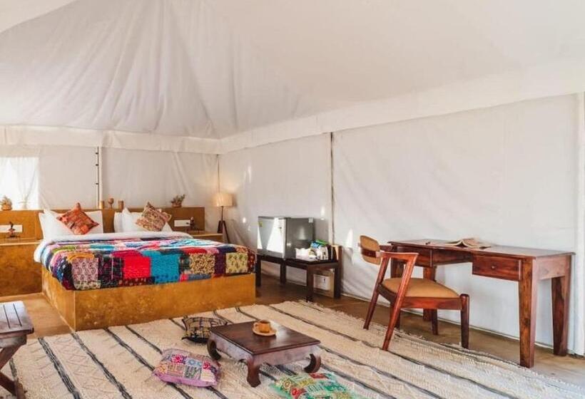 استراحتگاه Desert Dream Royal Camps & Pool