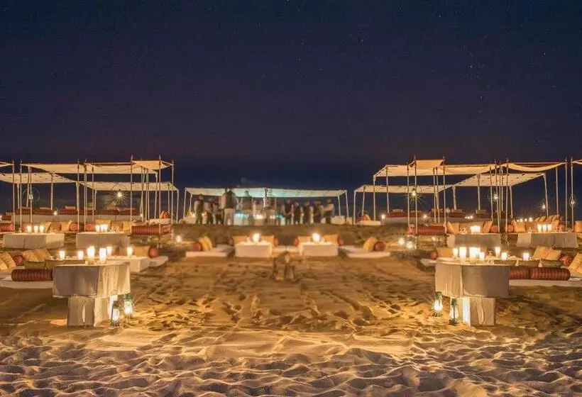リゾートホテル Desert Dream Royal Camps & Pool