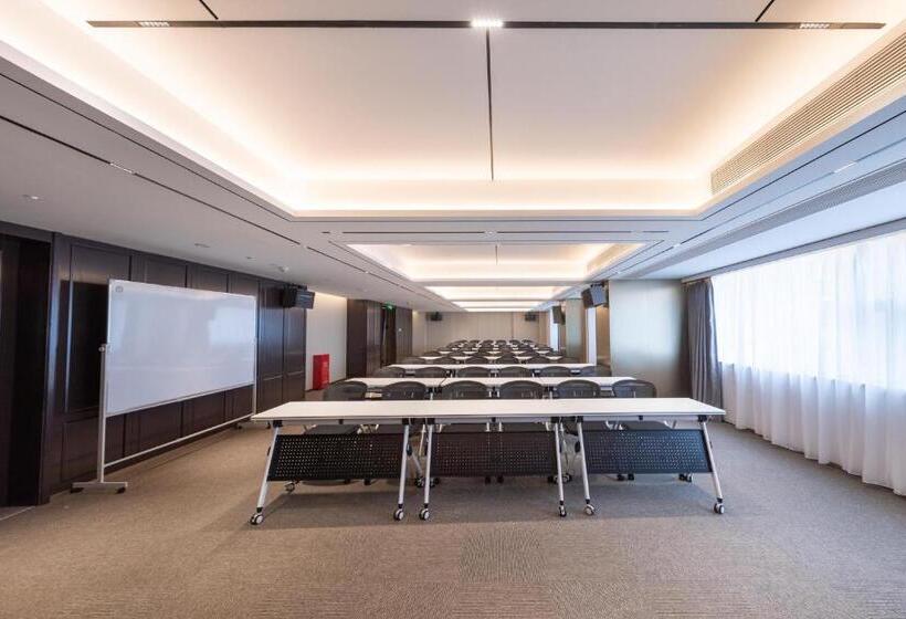 Atour Hotel Guangzhou Zhujiang New Town Taikoo Hui