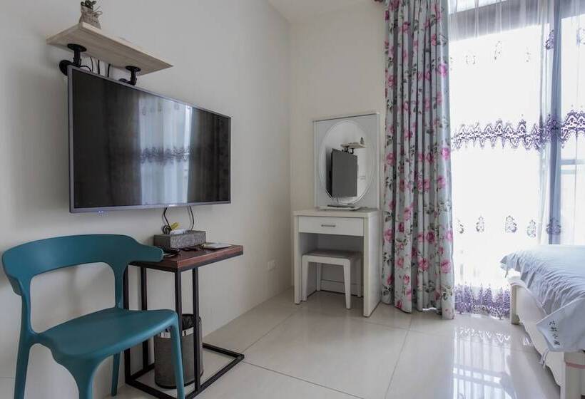 تختخواب و صبحانه Ellie's House