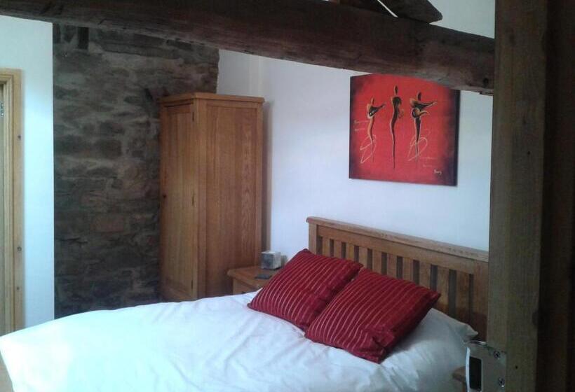 مبيت وإفطار The Bear