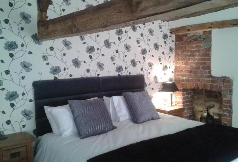 مبيت وإفطار The Bear