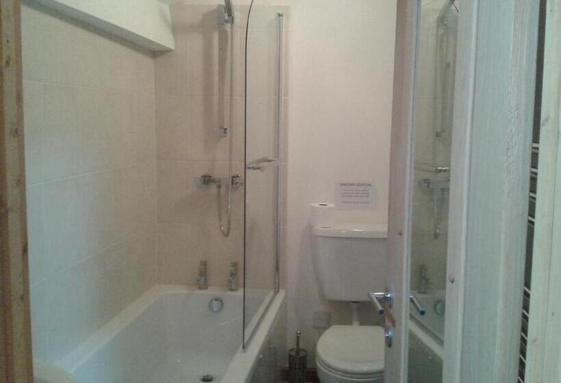 مبيت وإفطار The Bear