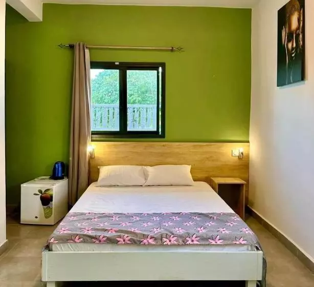 هتل Auberge Du Nord