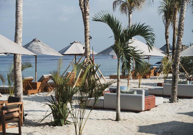 בית מלון כפרי Bask Gili Meno