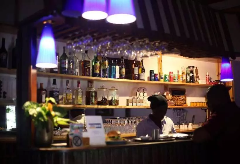 هتل Restaurant Jardin De La Paix