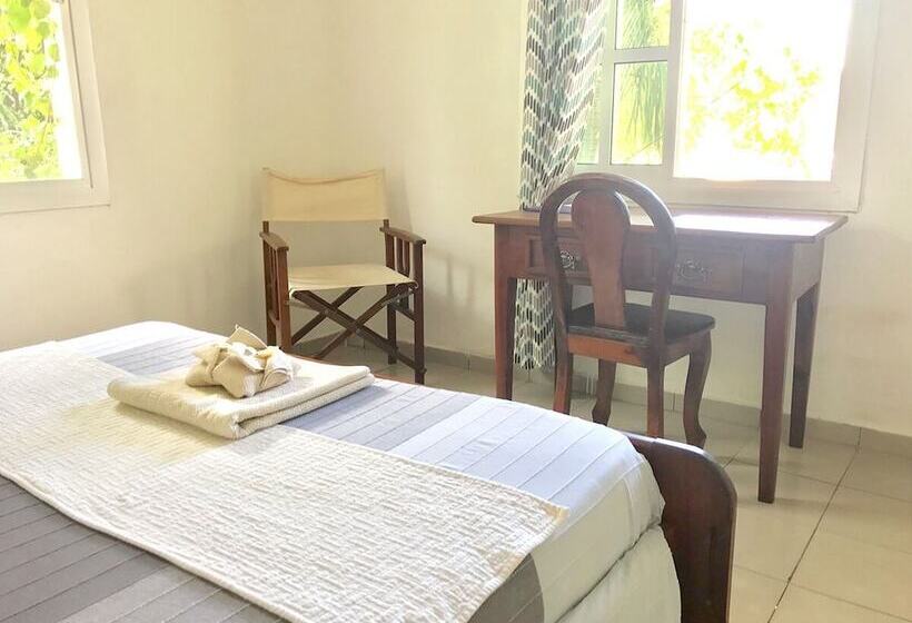 בית מלון כפרי Restaurant Jardin De La Paix