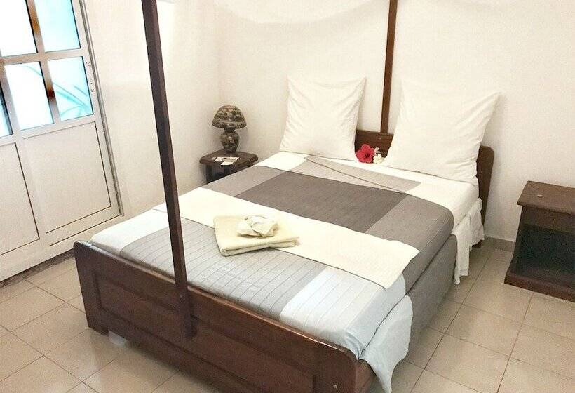 בית מלון כפרי Restaurant Jardin De La Paix