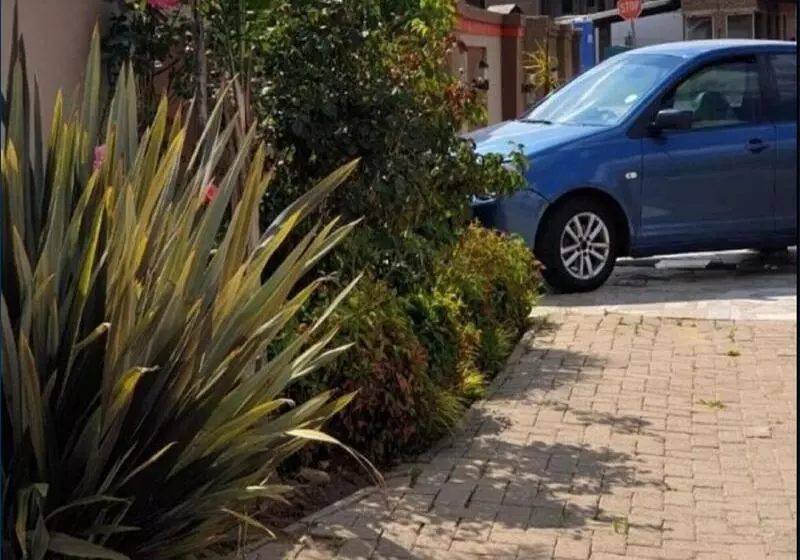 ホテル Mkoko Guesthouse