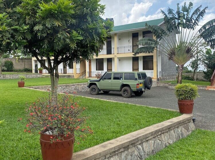 בית מלון כפרי Tumaini Homestay