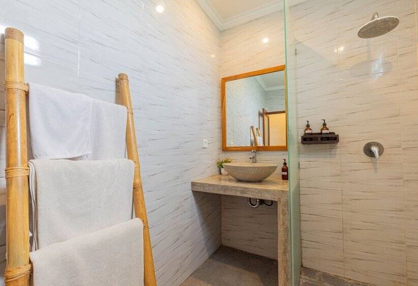 Пансион Frangipani House & Spa By Ecommerceloka