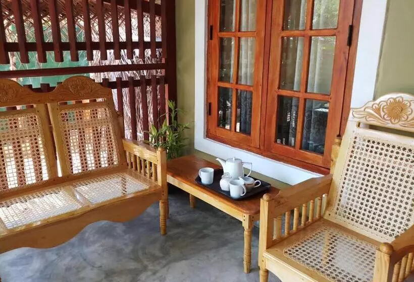 Majatalo Inn On The Bay