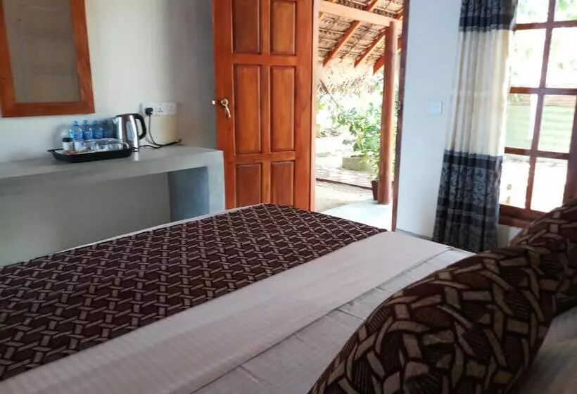 Majatalo Inn On The Bay