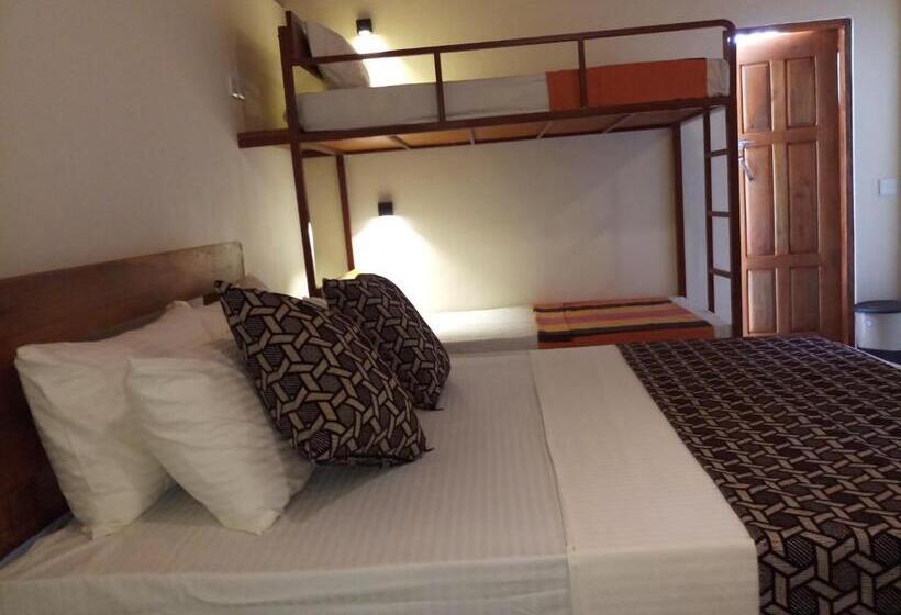 펜션 Inn On The Bay